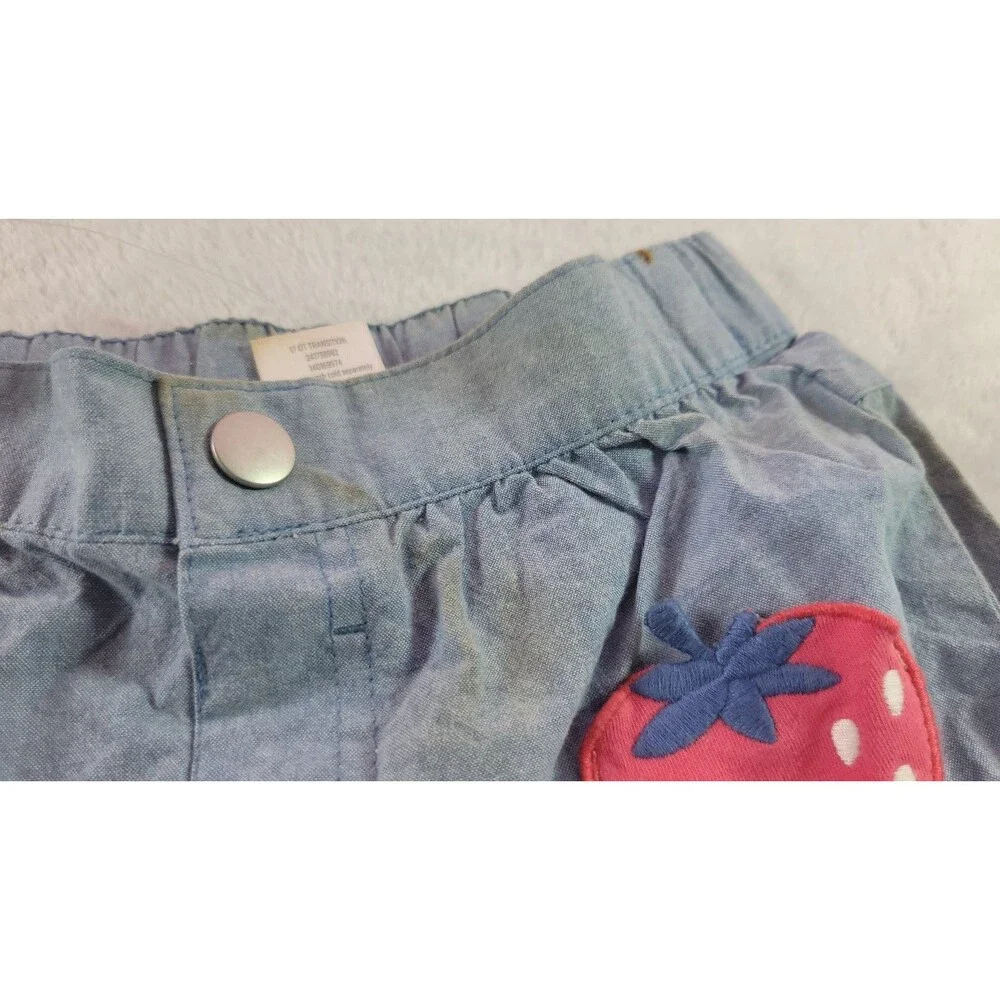 Gymboree 5T Girls Light Blue Denim Look Shorts Pink Strawberries NWT Read Desc